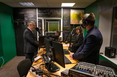 President Alar Karis Tõrva Raadios (Taavid Meedia)