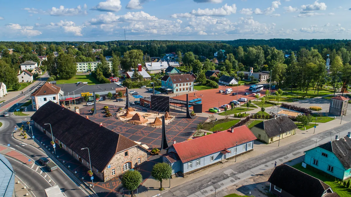 Kevade keskusega samas majas asub Tõrva Raadio! Foto: Sven Začek